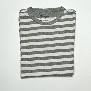 Men’s Gap T-Shirt